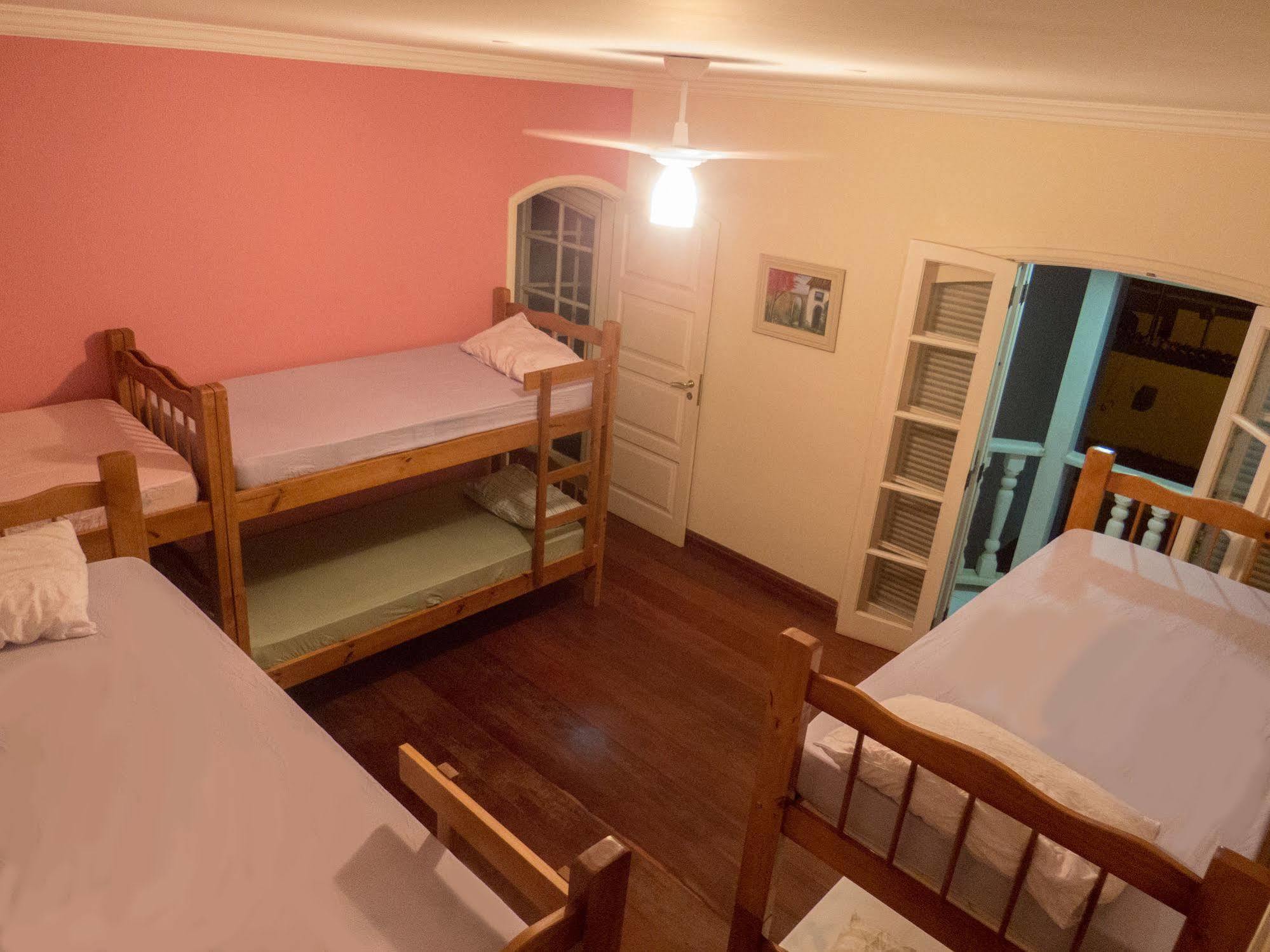 Canguru Hostel Parati Esterno foto