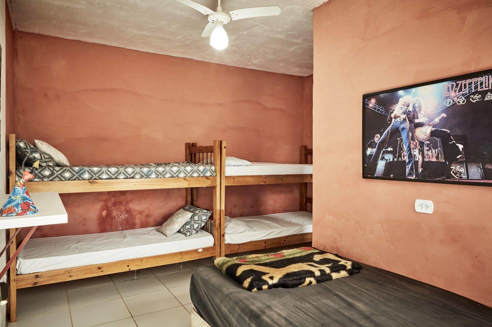 Canguru Hostel Parati Esterno foto